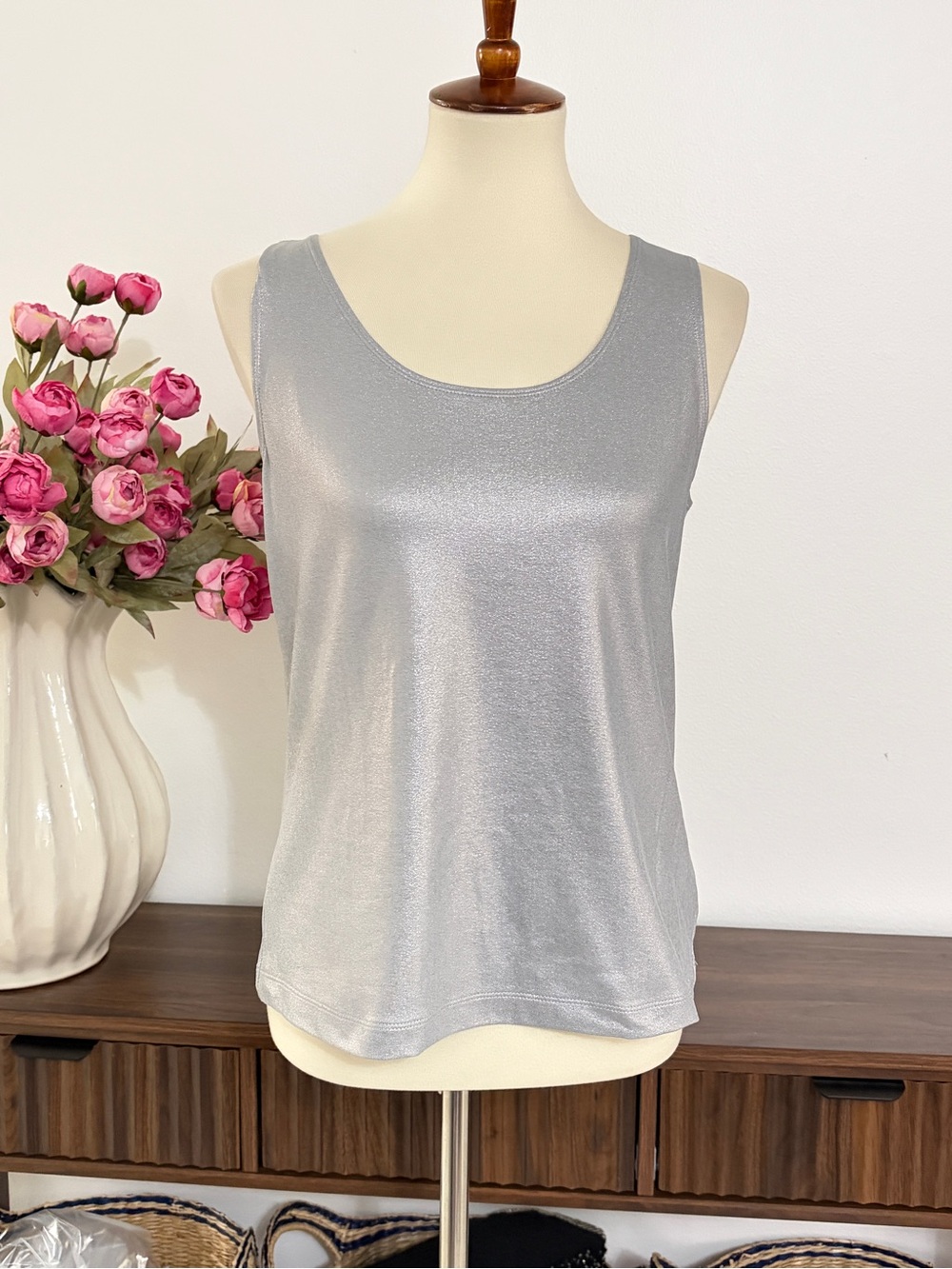 NWT Chico's Silver Metallic Foil Contemporary Tank Basic Knit Silver Glitter Sz1